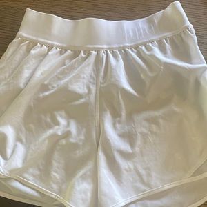 Lululemon shorts women size 4